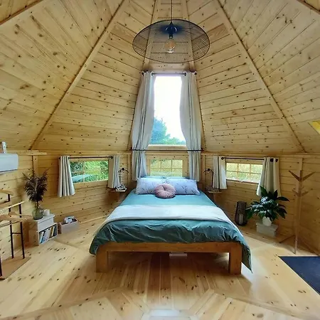 Insolite: Le Kota Du Lutin Many Saint-Christophe-Sur-Conde